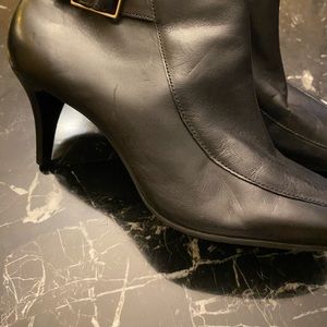 Women size Talbots size 9 ankle books